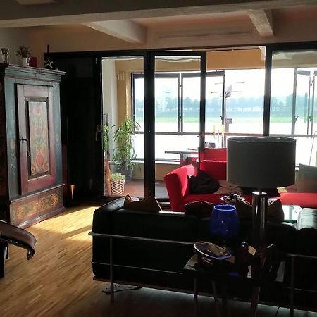 קלן Grosszuegiges Zimmer Mit Badezimmer In Rheinwohnung מראה חיצוני תמונה