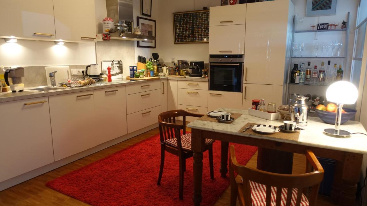 קלן Grosszuegiges Zimmer Mit Badezimmer In Rheinwohnung מראה חיצוני תמונה